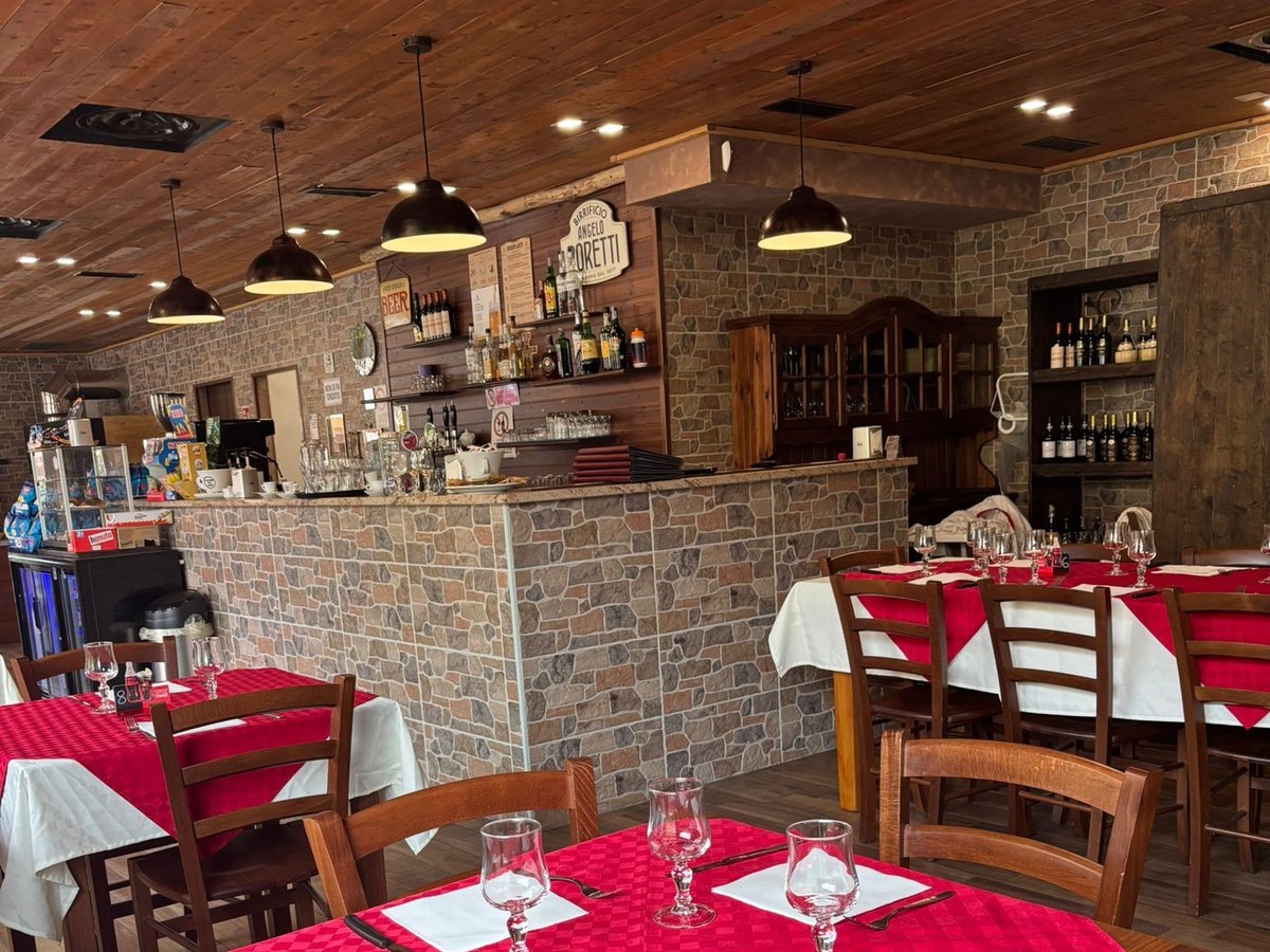 Sala della trattoria pizzeria a Cittiglio